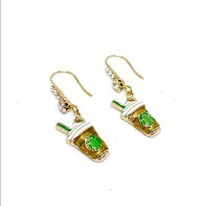 NWT Frappe Gold Fish Hood earrings